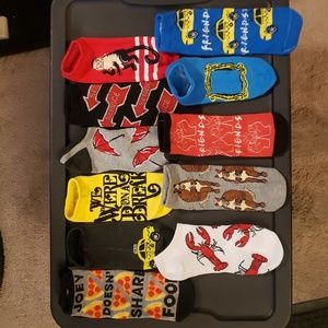 11pc Friends Socks